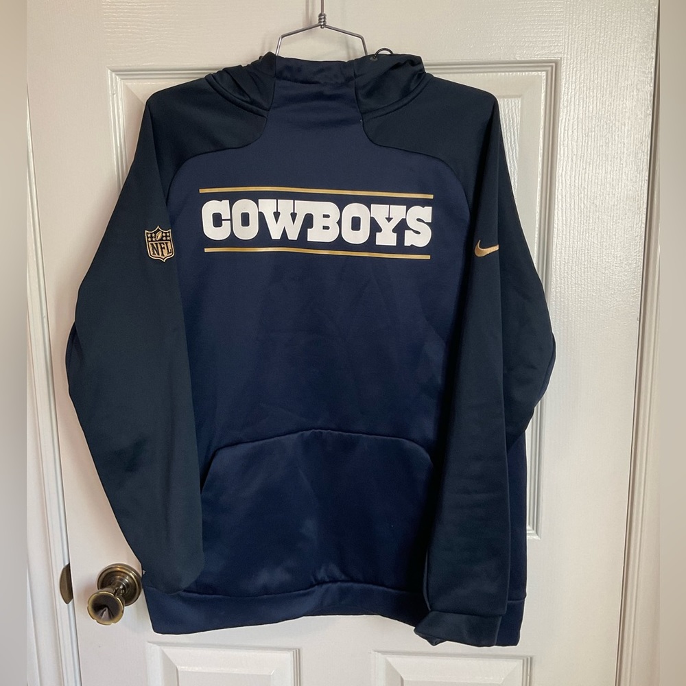 Men’s medium Nike NFL Cowboys hoodie